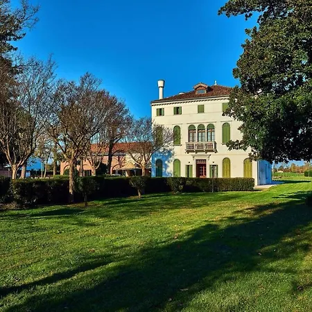 Cà Zane Martin Hotel 4*