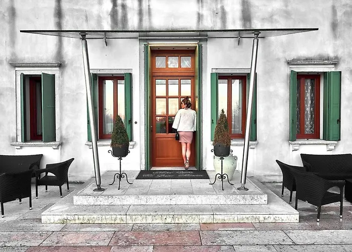 Ca Zane Martin Hotel 4*